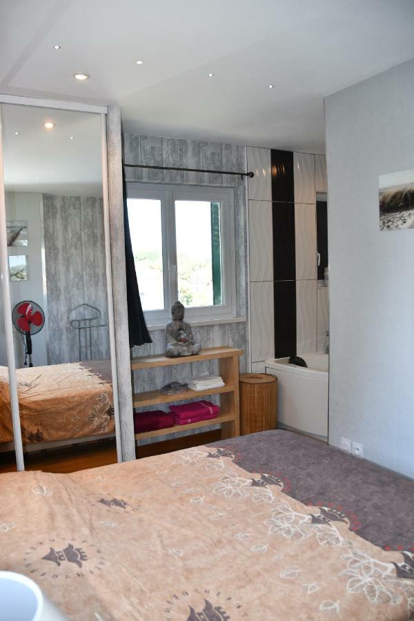 Les Floralies Apartment Pau Bagian luar foto